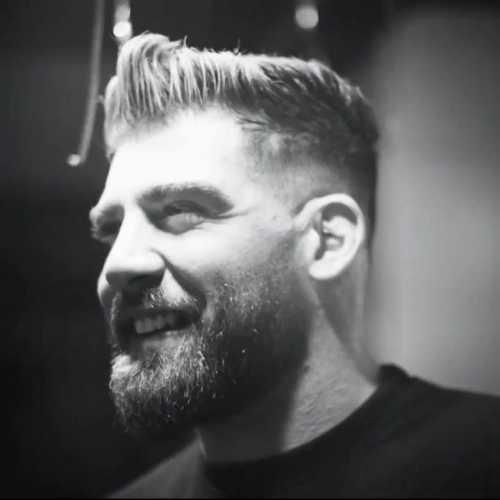 محمد محرمی ﺑﺎزم ﻣﻨﻮ ﻳﻪ اﺗﺎق ﺗﺎرﻳﮏ ﻳﺎدت اﻓﺘﺎدﻣﻮ اﺷﻜﺎم ﻧﻤﻪ ﻧﻤﻪ ﺑﺎرﻳﺪ