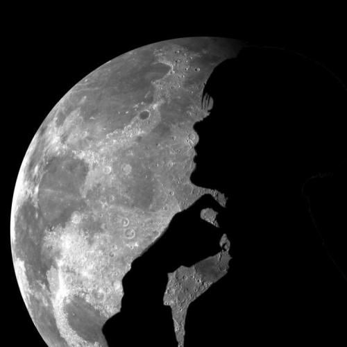   تو فرق داری واسم با همه به عشق توعه که نبضم تند میزنه