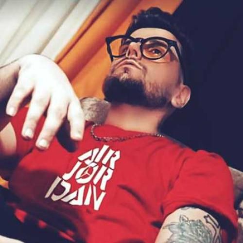 ارشاد دستش تو یه کاسه بود با گرگا