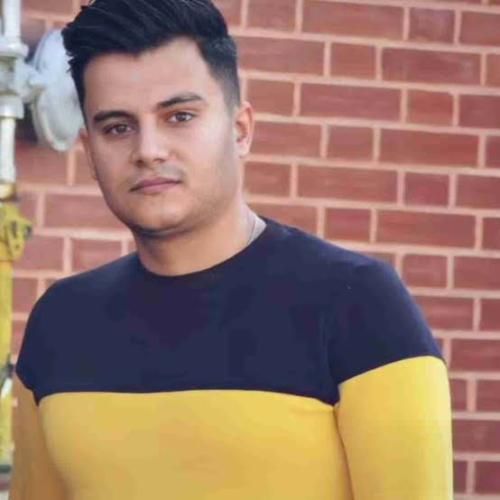 رامین کرمی افتادم گوشه ای حالم خراوه