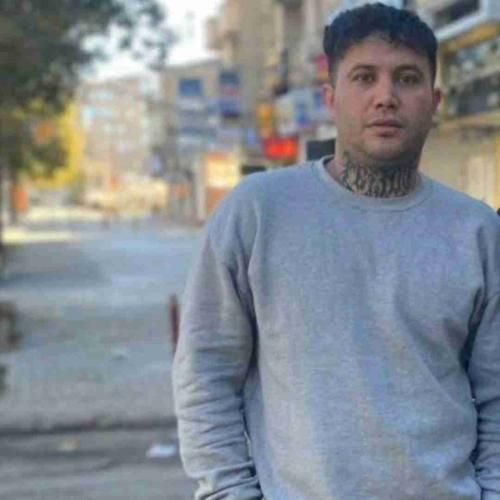 علی احمدیانی دیوانه وار دوسش دارم عاشق چشای ناز سیاشم