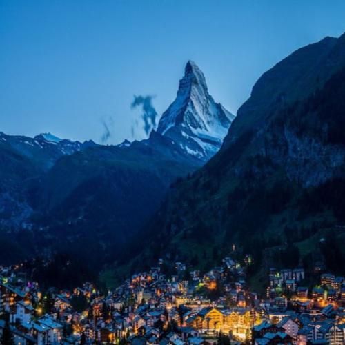 بابا دخترت هستم بالشت پرت هستم