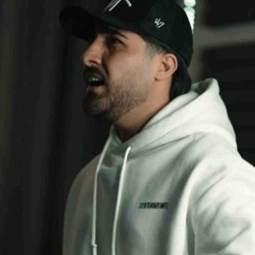 امیر لیام هم دوست دارم هم بیزارم ازت