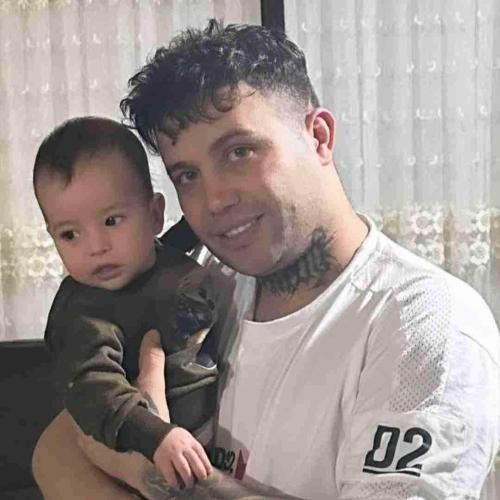 علی احمدیانی ﺑﺪﻳﺎﻣﻮ ﺑﺬار ﺗﻮ ﻗﺎب ﺧﻮﺑﻴﺎﻣﻢ رﻓﺖ زﻳﺮ ﺧﺎک