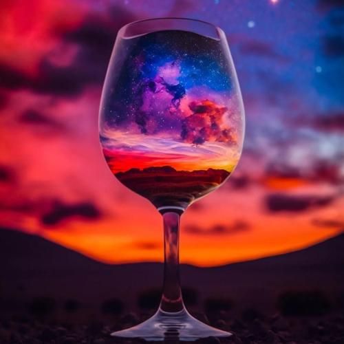 صبح فردا میرسه شادی بکن خنده تو میدون آزادی بکن