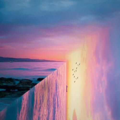 عجیبه هنوز نگران حال دلتم با اینکه نیستی اما هنوز عاشقتم من